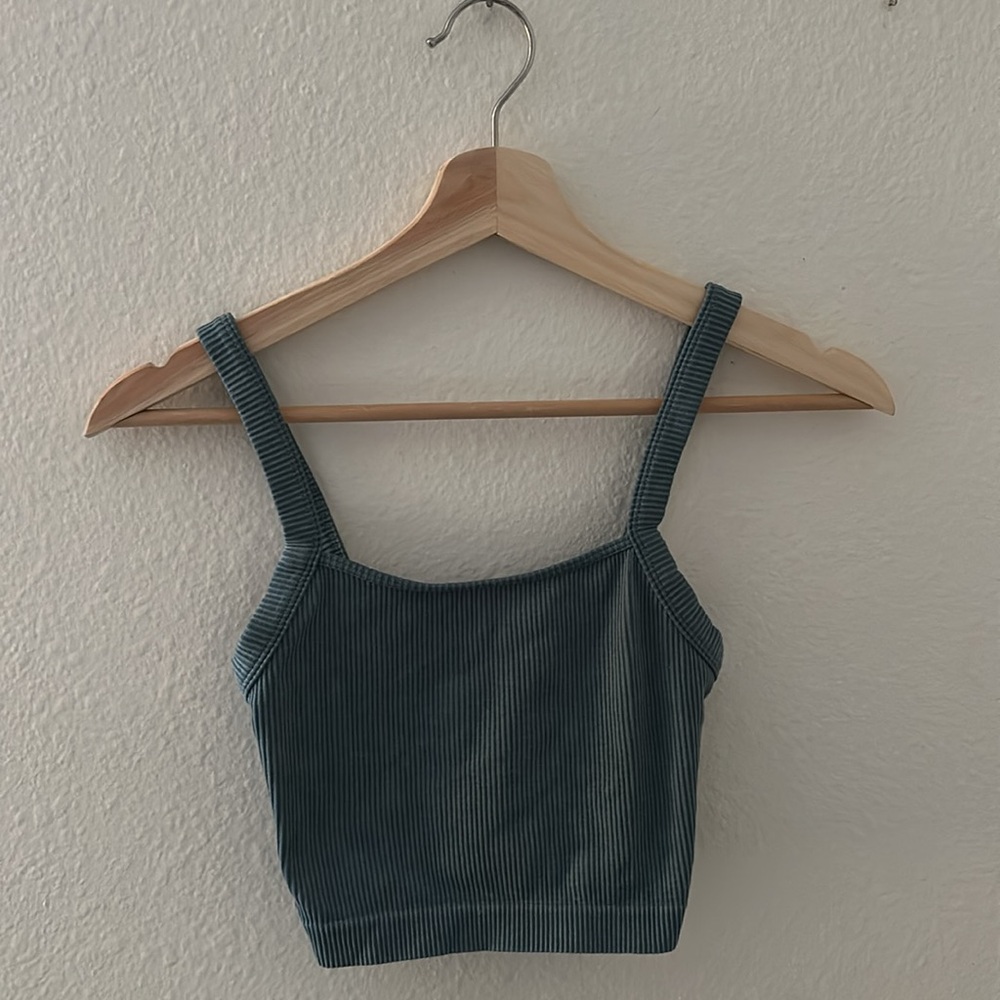 Colsie Green Ribbed Sleeveless Crop Top